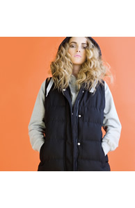 Padded gilet with detachable hood