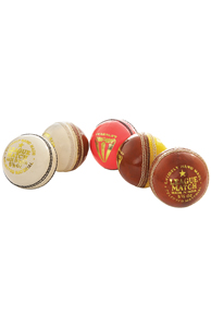 FC027 League Match Cricket Ball